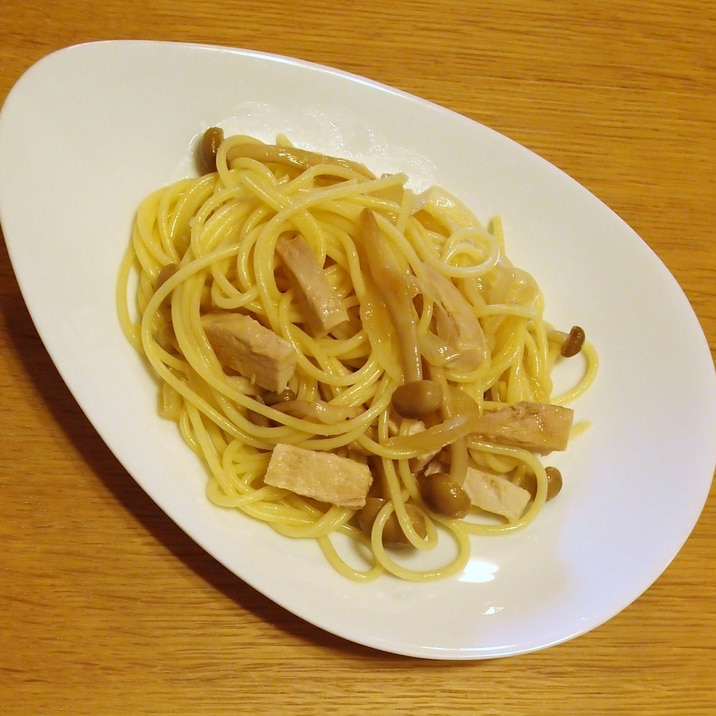 余った納豆のタレを活用☆サラダチキンの和風パスタ